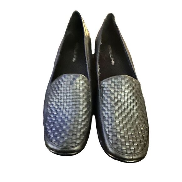 Bellini “Belinda” BNWOT Black Woven Loafers - Picture 4 of 7